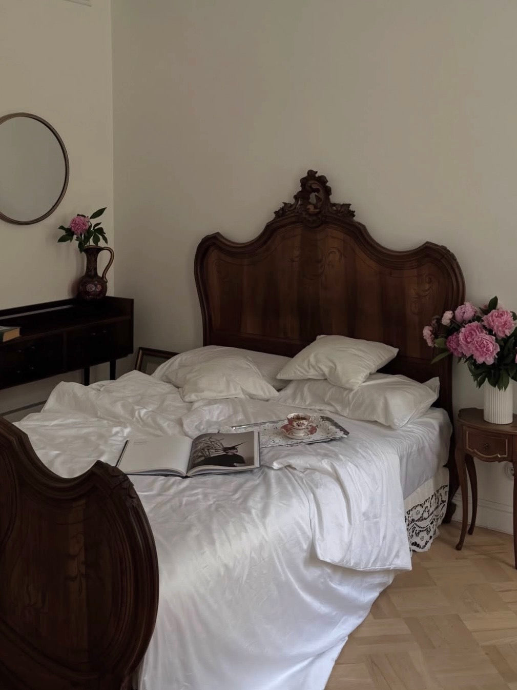 Cool bedroom in soft evening light illustrating the science behind temperature regulation and deep restorative sleep quality.